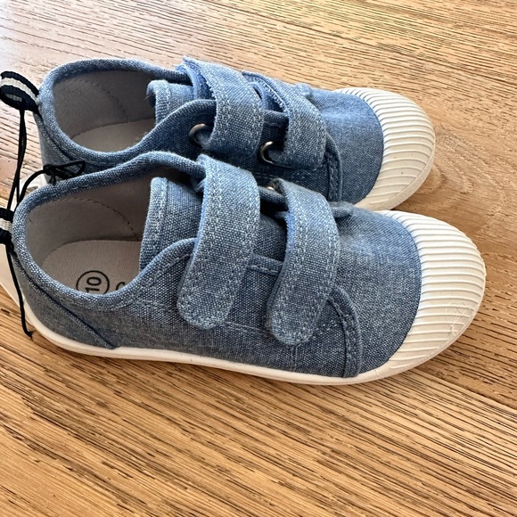 ***NEW*** toddler shoes - Picture 3 of 3